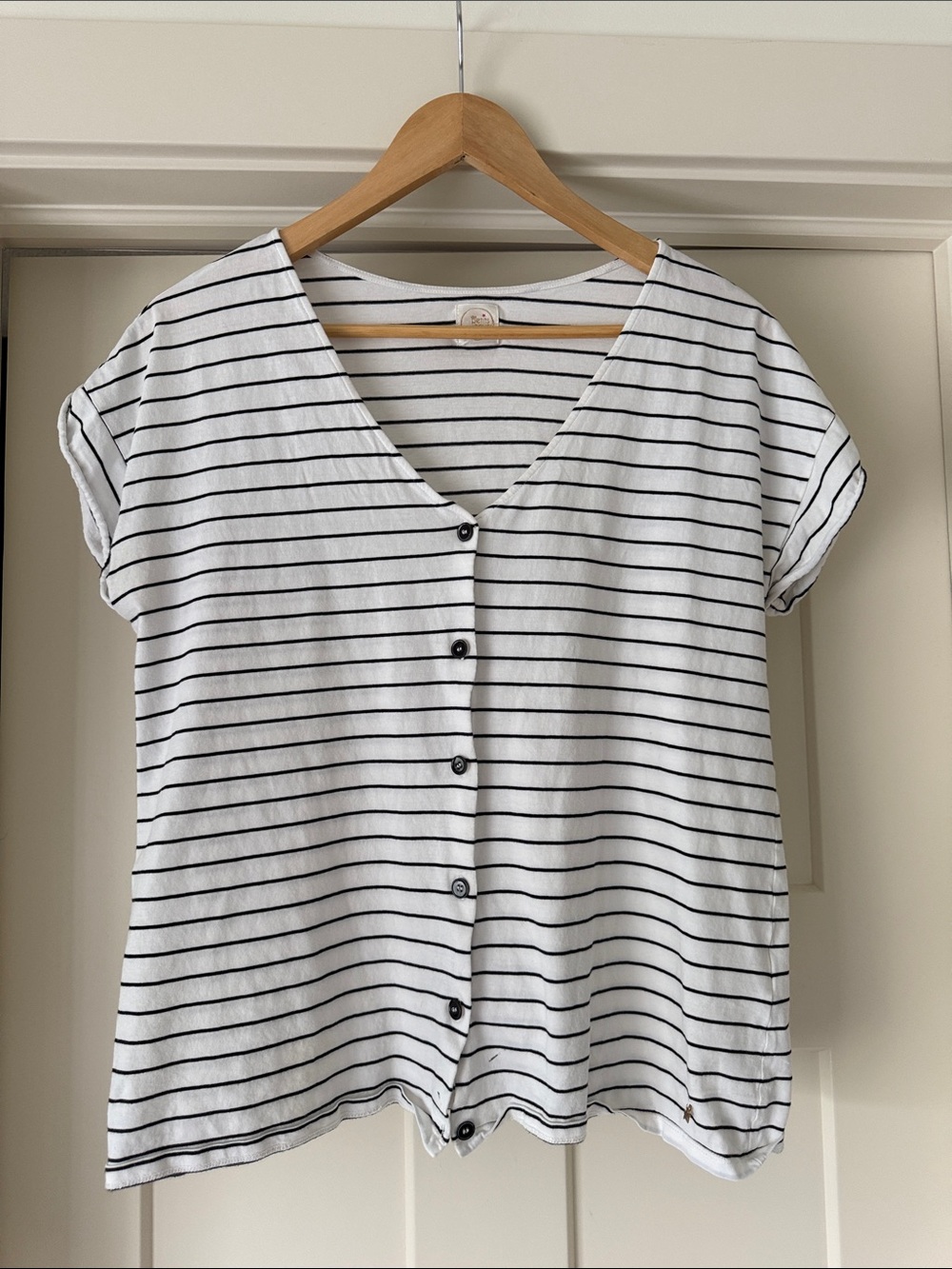 Women's Button-Front V-Neck Stripe Top - White/Black